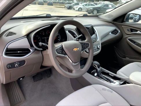 Used 2023 Chevrolet Malibu LS image 16