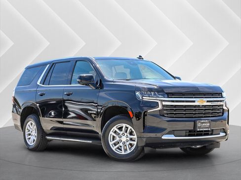 Used 2023 Chevrolet Tahoe LT w/ Luxury Package RWD image 1