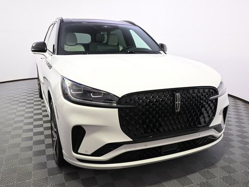 New 2026 Lincoln Aviator Black Label w/ Black Label Special Edition image 9