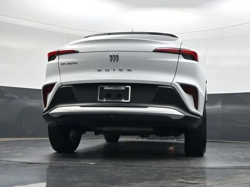 Used 2025 Buick Envista Preferred image 30