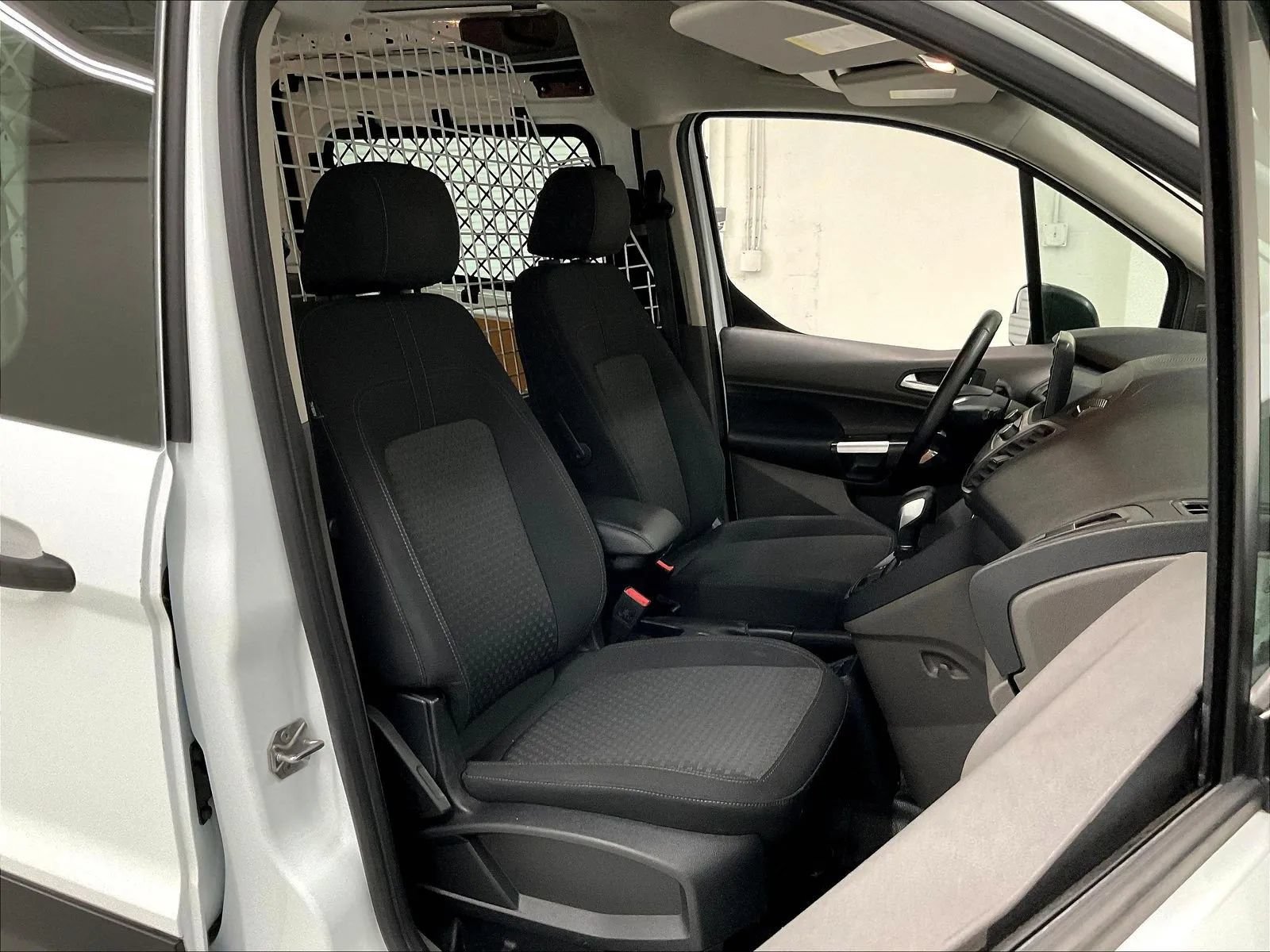 Used 2022 Ford Transit Connect XLT FWD image 12