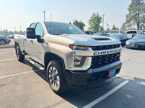 Used 2022 Chevrolet Silverado 2500 Custom w/ Custom Value Package AWD/4WD image 7