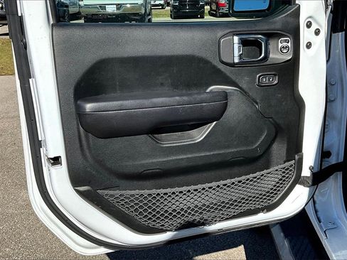 Used 2020 Jeep Gladiator Sport w/ Quick Order Package 24S image 20