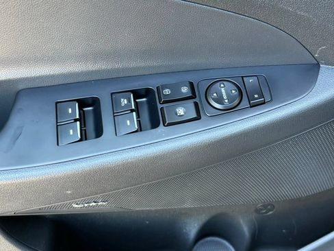 Used 2017 Hyundai Tucson Limited FWD image 11