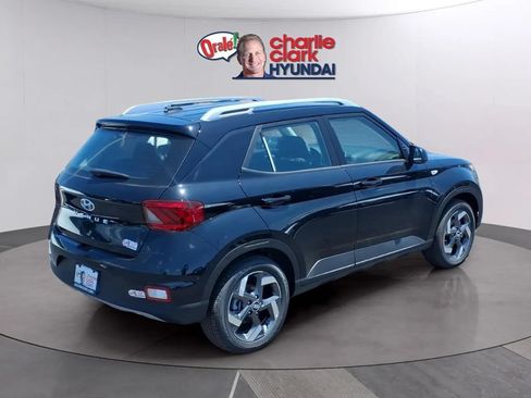 New 2026 Hyundai Venue SEL FWD image 5