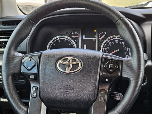 Used 2021 Toyota 4Runner Venture image 29