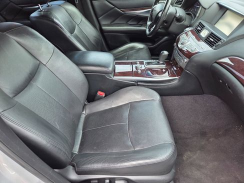 Used 2016 INFINITI Q70 3.7 RWD image 15