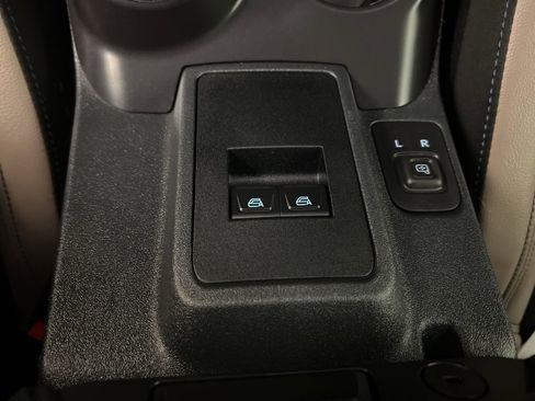 Certified 2024 Ford Bronco Wildtrak image 18