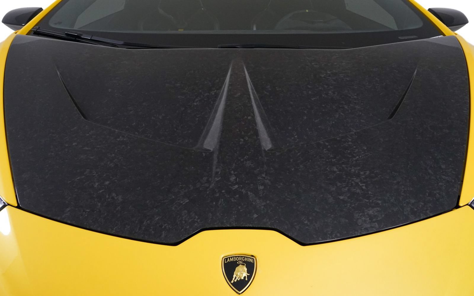Used 2018 Lamborghini Huracan Performante AWD/4WD image 19