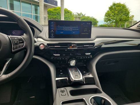 Certified 2026 Acura MDX FWD w/ Technology Package image 21