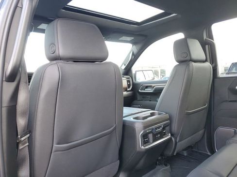 Used 2025 Chevrolet Silverado 1500 High Country w/ High Country Premium Package AWD/4WD image 28