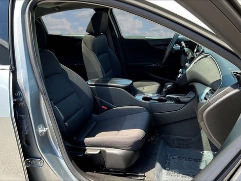 Used 2024 Chevrolet Malibu LT FWD image 30