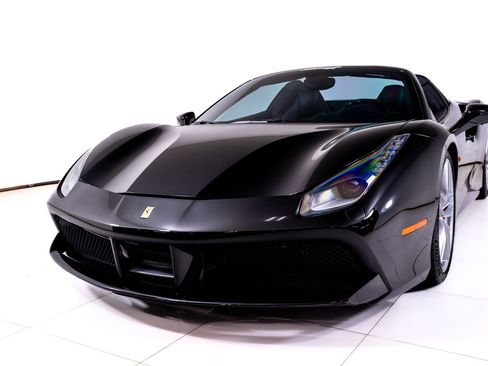Used 2018 Ferrari 488 Spider RWD image 11