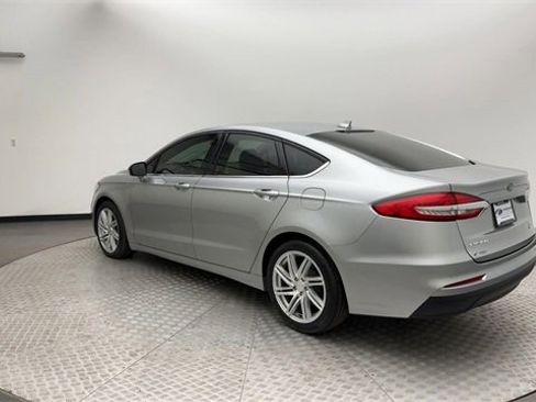 Used 2020 Ford Fusion SEL image 4