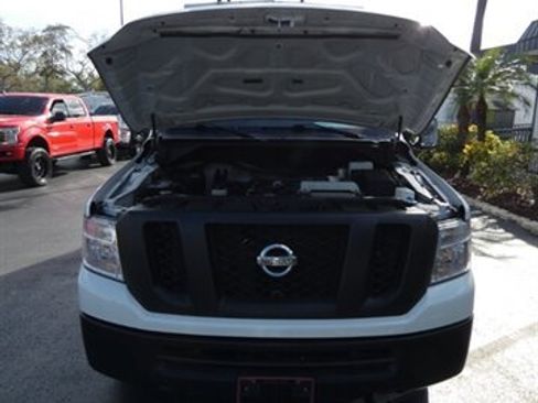 Used 2021 Nissan NV 3500 SV image 5