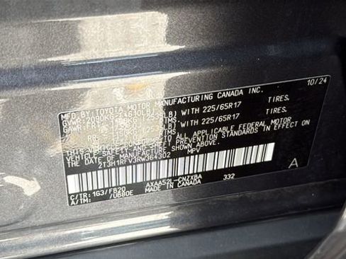 Certified 2024 Toyota RAV4 LE FWD image 27