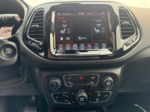 Used 2020 Jeep Compass Limited w/ Advanced Safety Group AWD/4WD image 28