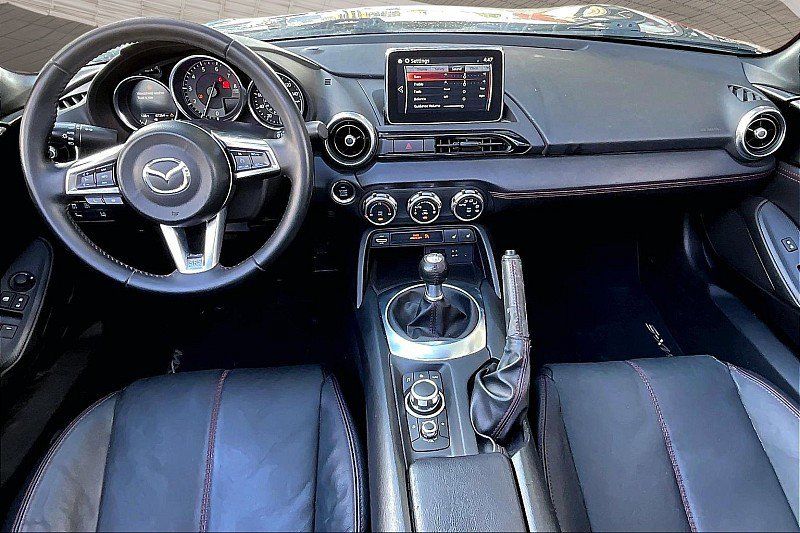 Used 2017 MAZDA MX-5 Miata RF Grand Touring RWD image 11