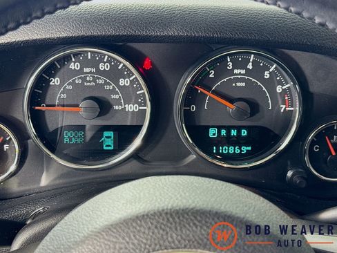 Used 2017 Jeep Wrangler Unlimited Sahara image 12