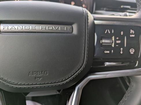 Used 2025 Land Rover Range Rover Sport AWD/4WD image 17