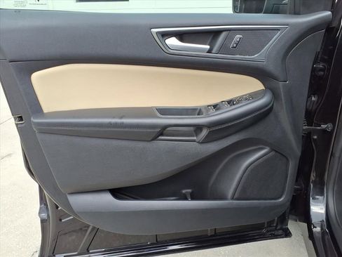 Used 2021 Ford Edge SE FWD image 17