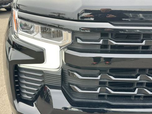 Used 2025 Chevrolet Silverado 1500 LT Trail Boss w/ Convenience Package II AWD/4WD image 12