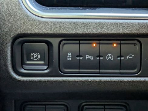 Used 2021 Chevrolet Tahoe LT image 33