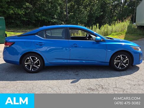 Used 2024 Nissan Sentra SV FWD image 13