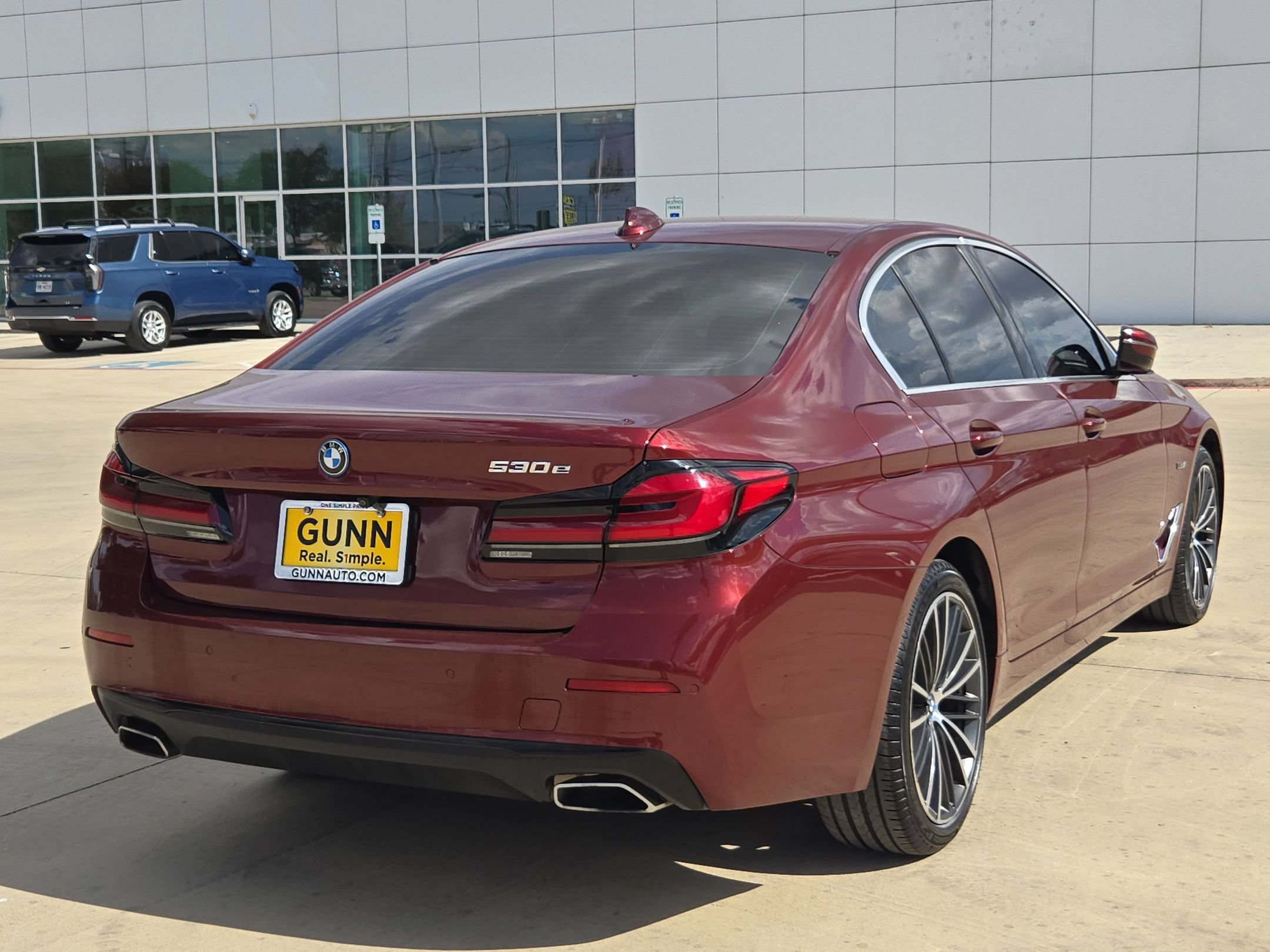 Used 2023 BMW 530e RWD image 3