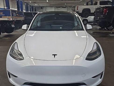 Used 2023 Tesla Model Y Long Range image 7