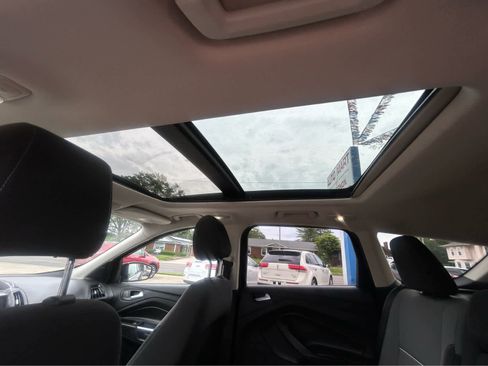 Used 2014 Ford Escape SE FWD image 9