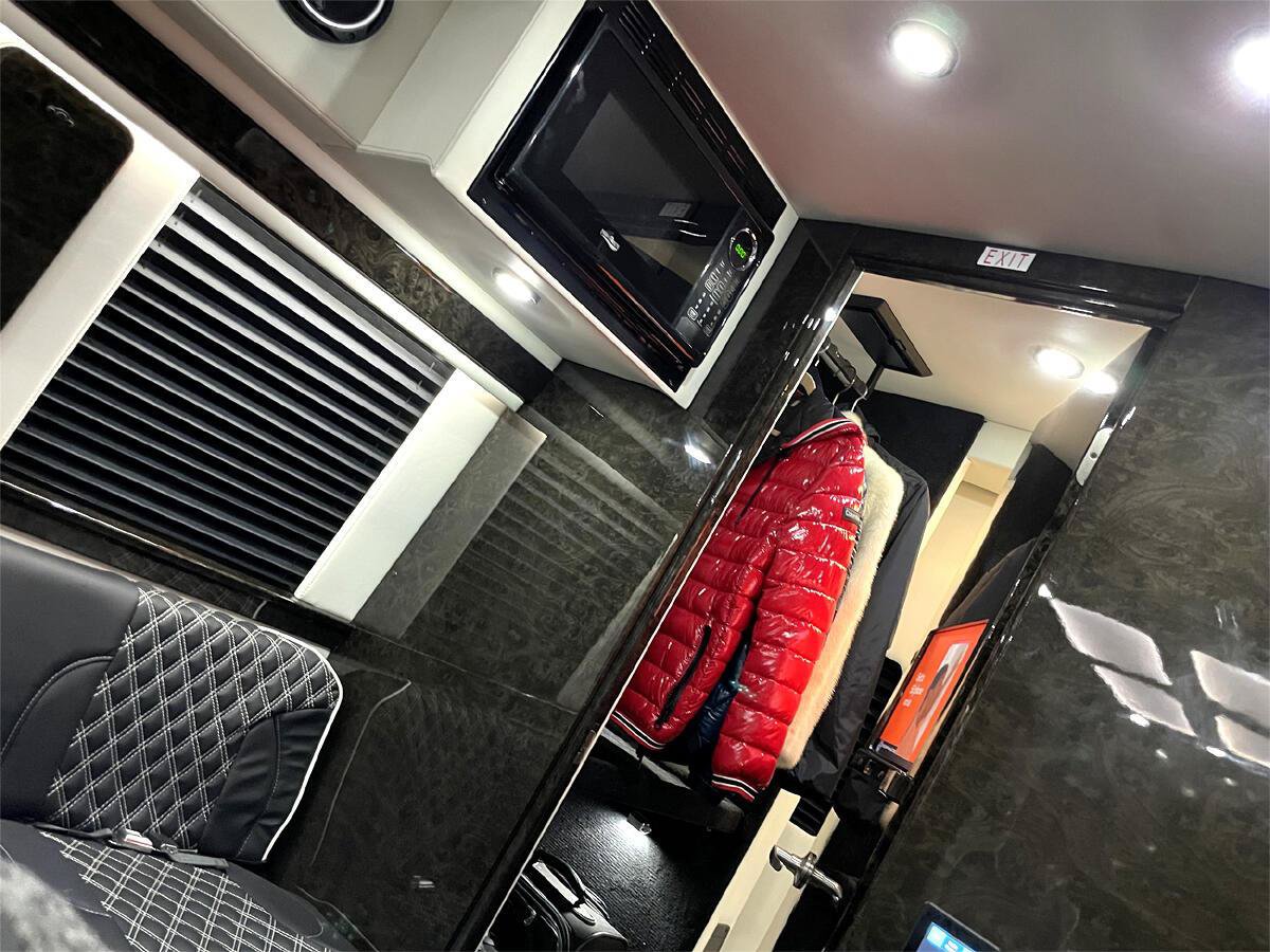 Used 2022 Mercedes-Benz Sprinter 3500 image 20