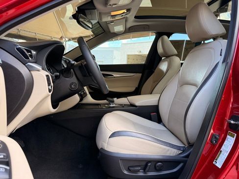 Used 2019 INFINITI QX50 Essential w/ Premium Heat Package image 18