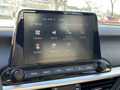 Used 2023 Kia Forte LXS image 13