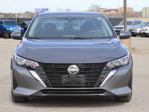 Used 2024 Nissan Sentra S image 5