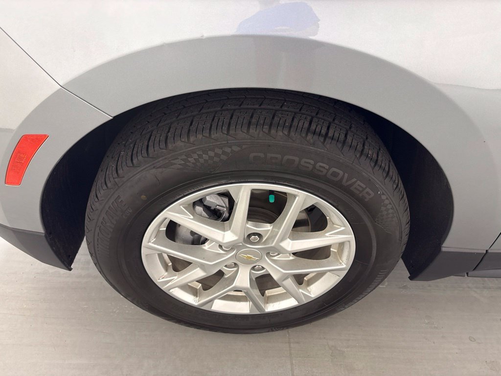 Used 2024 Chevrolet Equinox LT FWD image 11