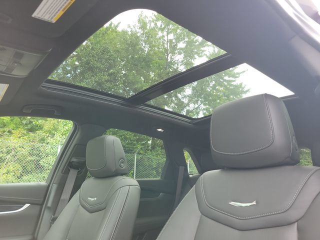 Certified 2024 Cadillac XT5 Premium Luxury FWD image 27