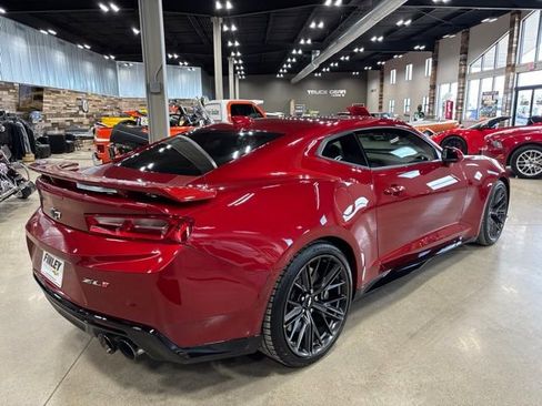 Used 2018 Chevrolet Camaro ZL1 RWD image 15
