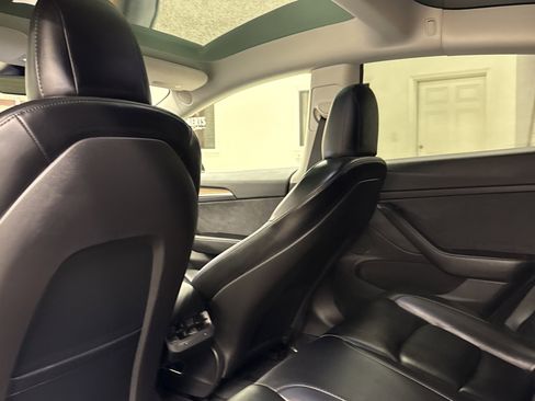 Used 2023 Tesla Model 3 Standard Range image 15