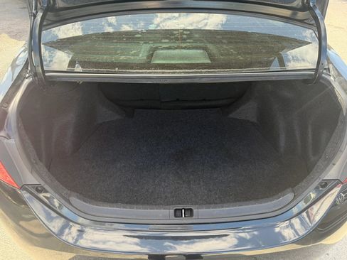 Used 2019 Toyota Corolla L FWD image 14