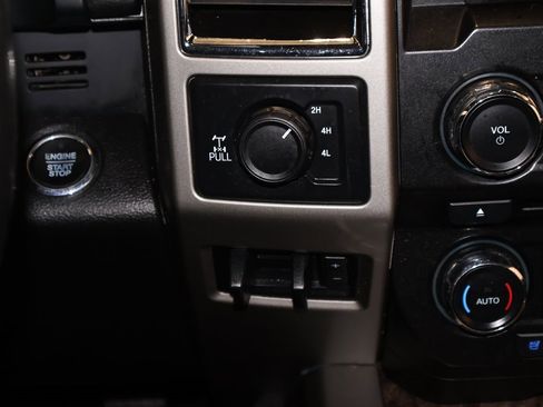 Used 2018 Ford F350 Lariat w/ Lariat Ultimate Package image 29