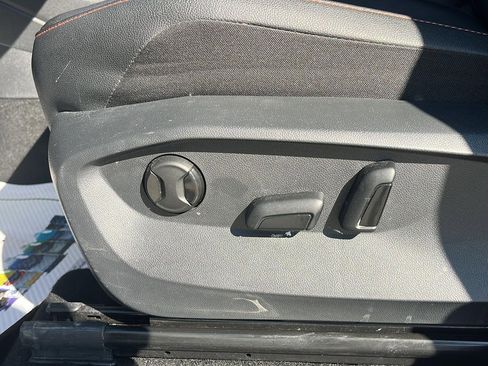 Used 2024 Volkswagen Tiguan Wolfsburg Edition image 23