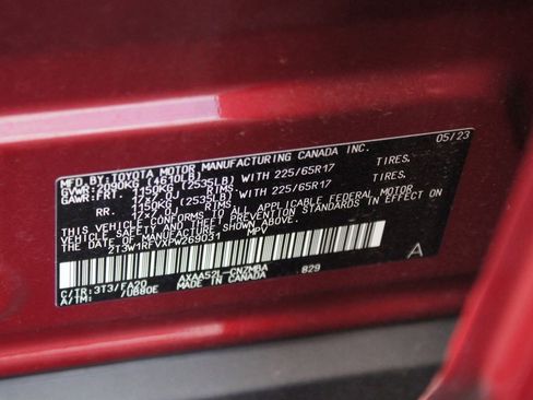 Used 2023 Toyota RAV4 XLE w/ Convenience Package FWD image 27