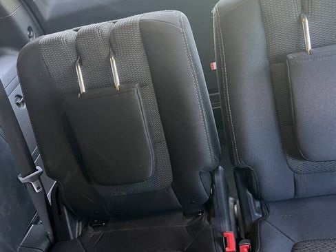 Used 2017 Ford Explorer XLT AWD/4WD image 9