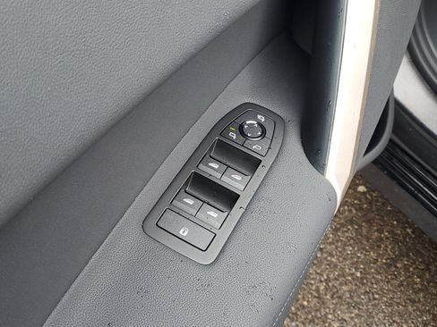 New 2026 BMW iX xDrive45 AWD/4WD image 6