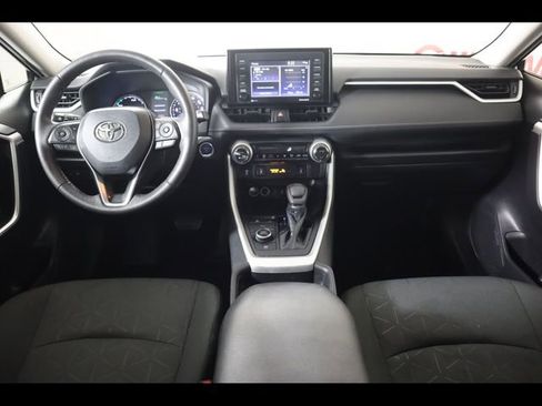 Used 2021 Toyota RAV4 XLE w/ Convenience Package AWD/4WD image 17