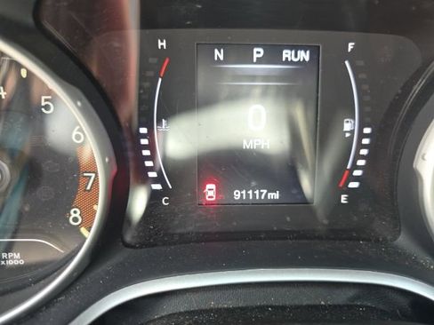 Used 2018 Jeep Compass Latitude FWD image 12
