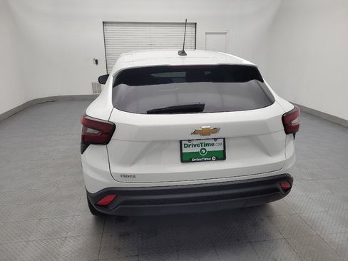 Used 2024 Chevrolet Trax LS FWD image 6
