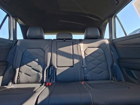 Used 2026 Volkswagen Atlas Cross Sport SE FWD image 28