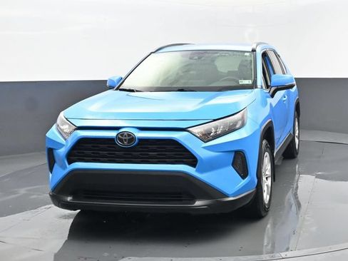 Used 2019 Toyota RAV4 LE w/ All Weather Liner Package AWD/4WD image 20